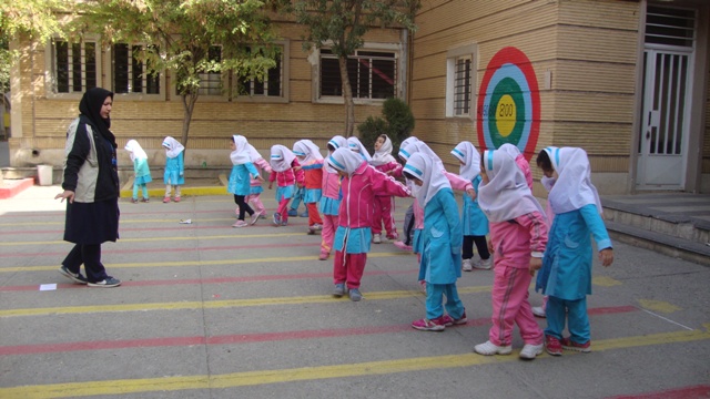 معلم ورزش مدارس تهران با پول دانش آموزان!