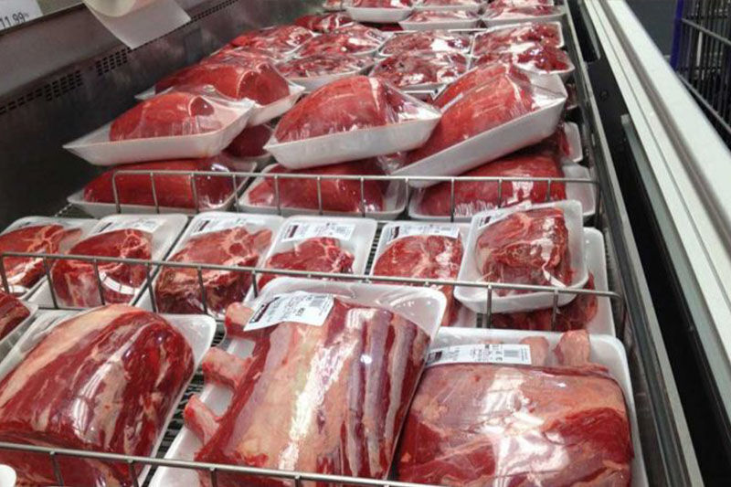 عرضه بیش از ۱۴۰۰ تُن گوشت قرمز منجمد در استان تهران عرضه بیش از ۱۴۰۰ تُن گوشت قرمز منجمد در استان تهران