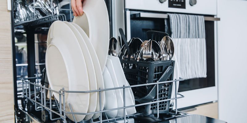 ۶ علت خشک نکردن ماشین ظرفشویی