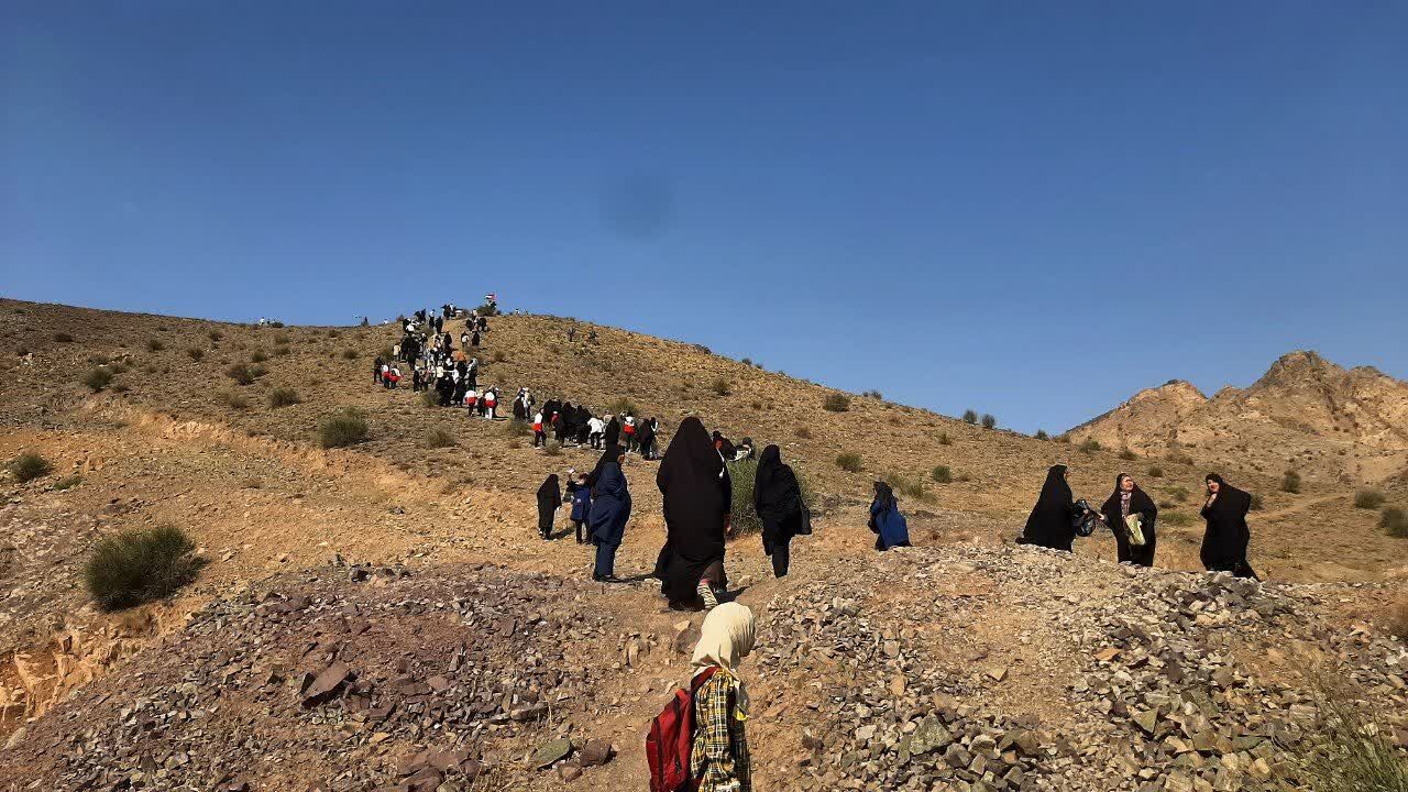 برگزاری همایش کوهپیمایی بانوان در صفادشت برگزاری همایش کوهپیمایی بانوان در صفادشت