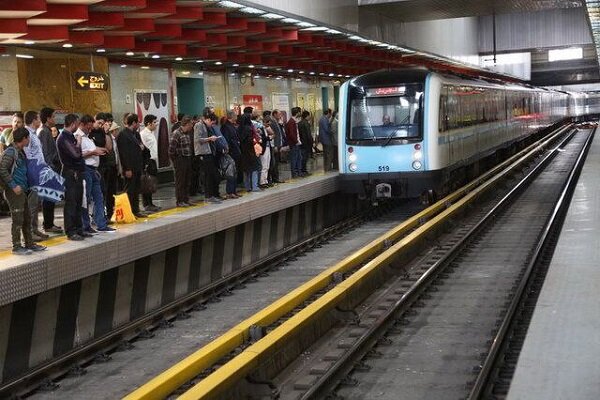 بازداشت جاسوس در مترو تهران بازداشت جاسوس در مترو تهران