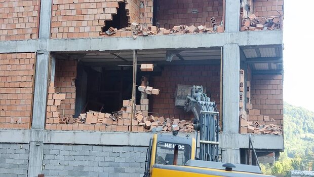 تخریب ساخت و سازهای غیرمجاز در نسیم شهر