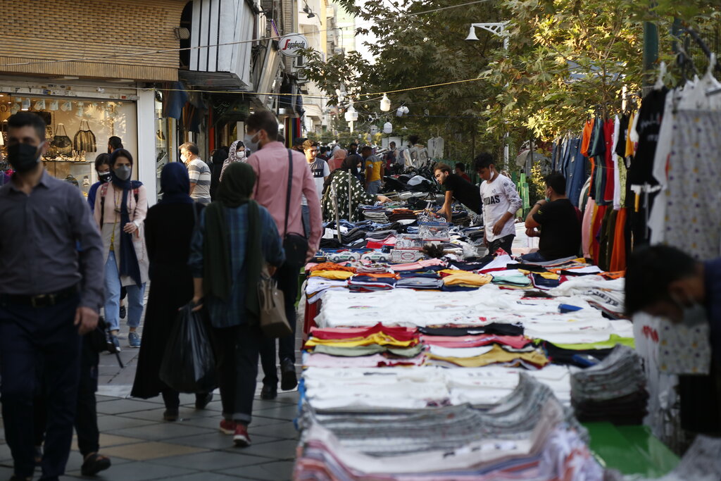 فعالیت ۲۰ هزار دستفروش در خیابان های تهران