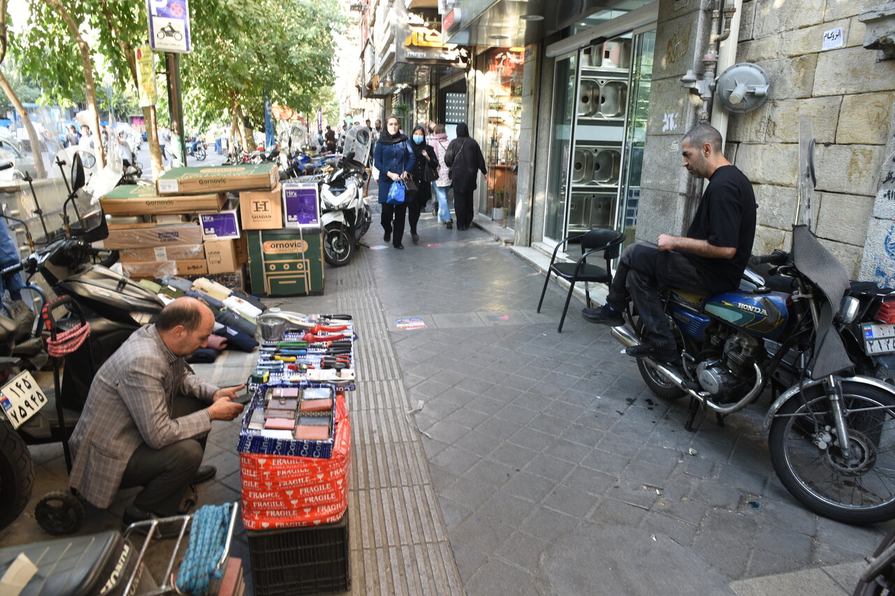 مناسب سازی ۲۰۰ کیلومتر پیاده رو در تهران